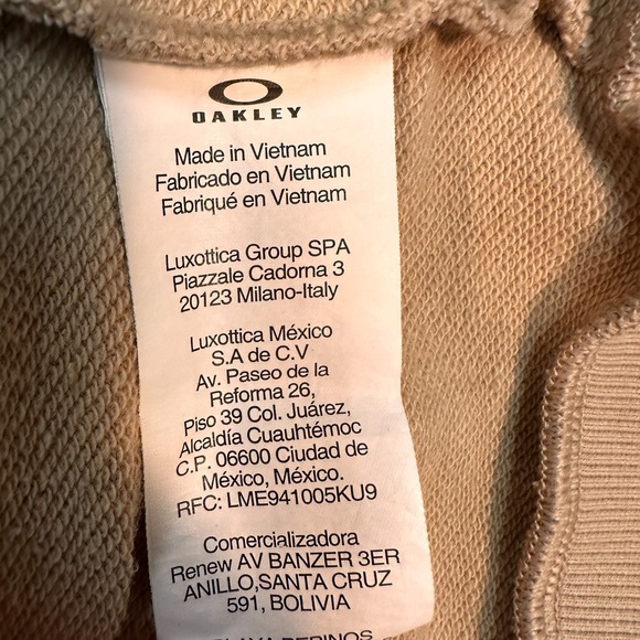 Oakley Hoodie Sweatshirt Mens M Tan Skull and Crossbones Graphic Camo Skate Surf - Picture 8 of 9